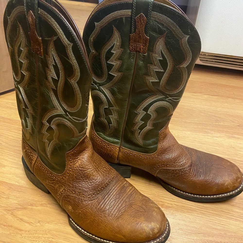 Men’s Ariat boots 12 western